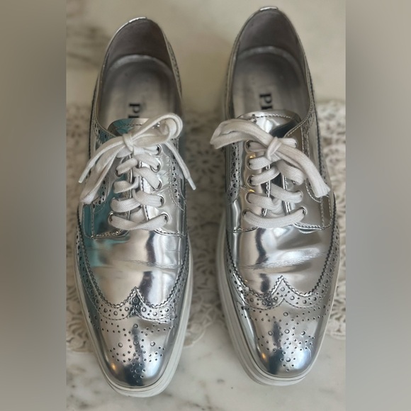 PRADA Oxford Metallic Brogue Lace Up Loafer Shoes Size 40 $995 - Picture 6 of 11